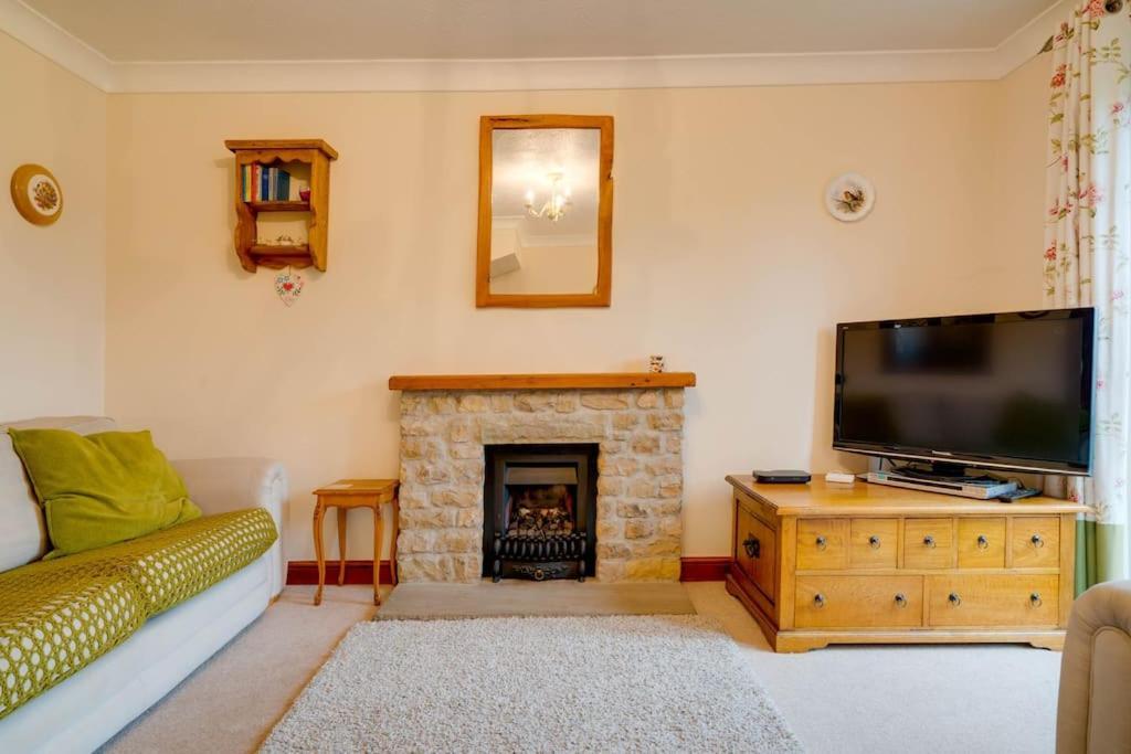 Barley Cottage Whittington  Exterior photo